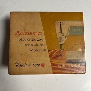 Singer Touch & Sew Deluxe Zig-Zag Sewing Machine Accessories Box